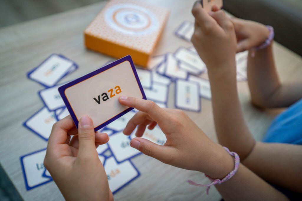 Knygos – tai ne tik pramoga, bet ir vertingos mokymosi priemonės, kurios lavina vaiko kalbą, vaizduotę ir emocinį intelektą.